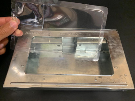 Прозрачное окно "Catchmaster 612LID" Прозрачное окно "Catchmaster 612LID"