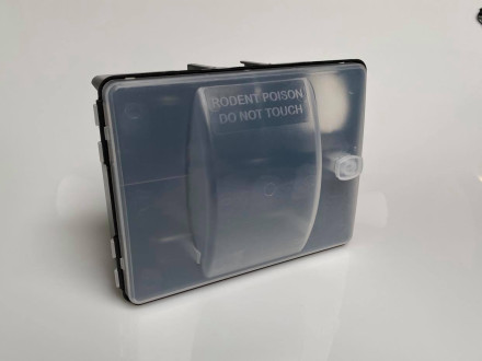 Приманочный контейнер с прозрачной крышкой "Curve Ro-Bait Transparent" Приманочный контейнер с прозрачной крышкой "Curve Ro-Bait Transparent"